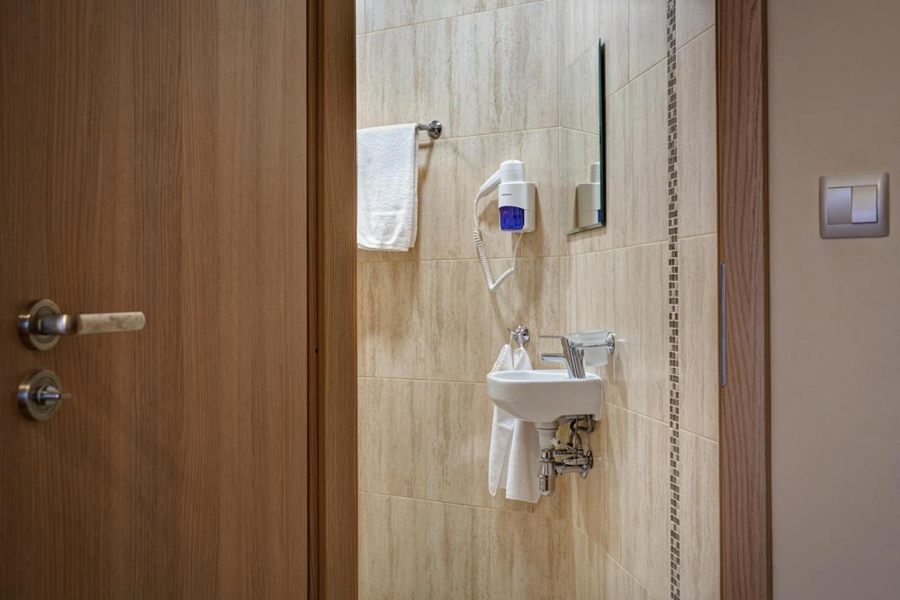 וליקו טורנובו Guest Rooms Tsarevets מראה חיצוני תמונה